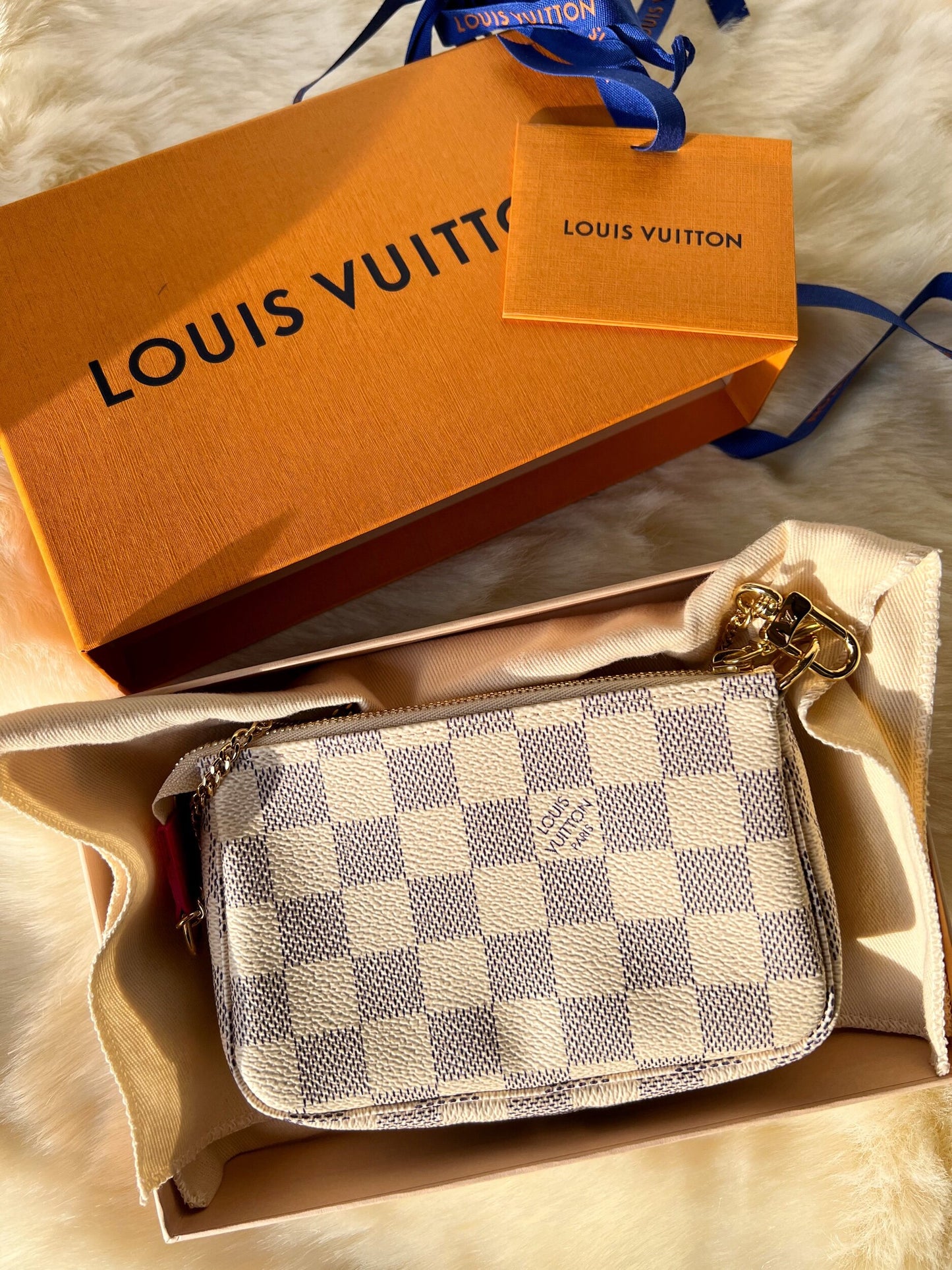 Louis Vuitton Holiday Mini Pochette (Hollywood)