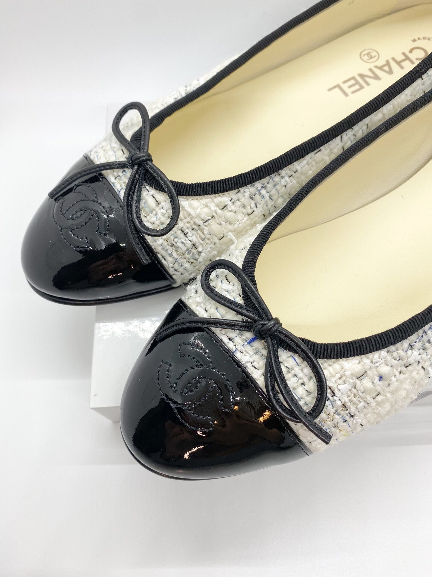 Chanel Ballerina in Tweed Size 40