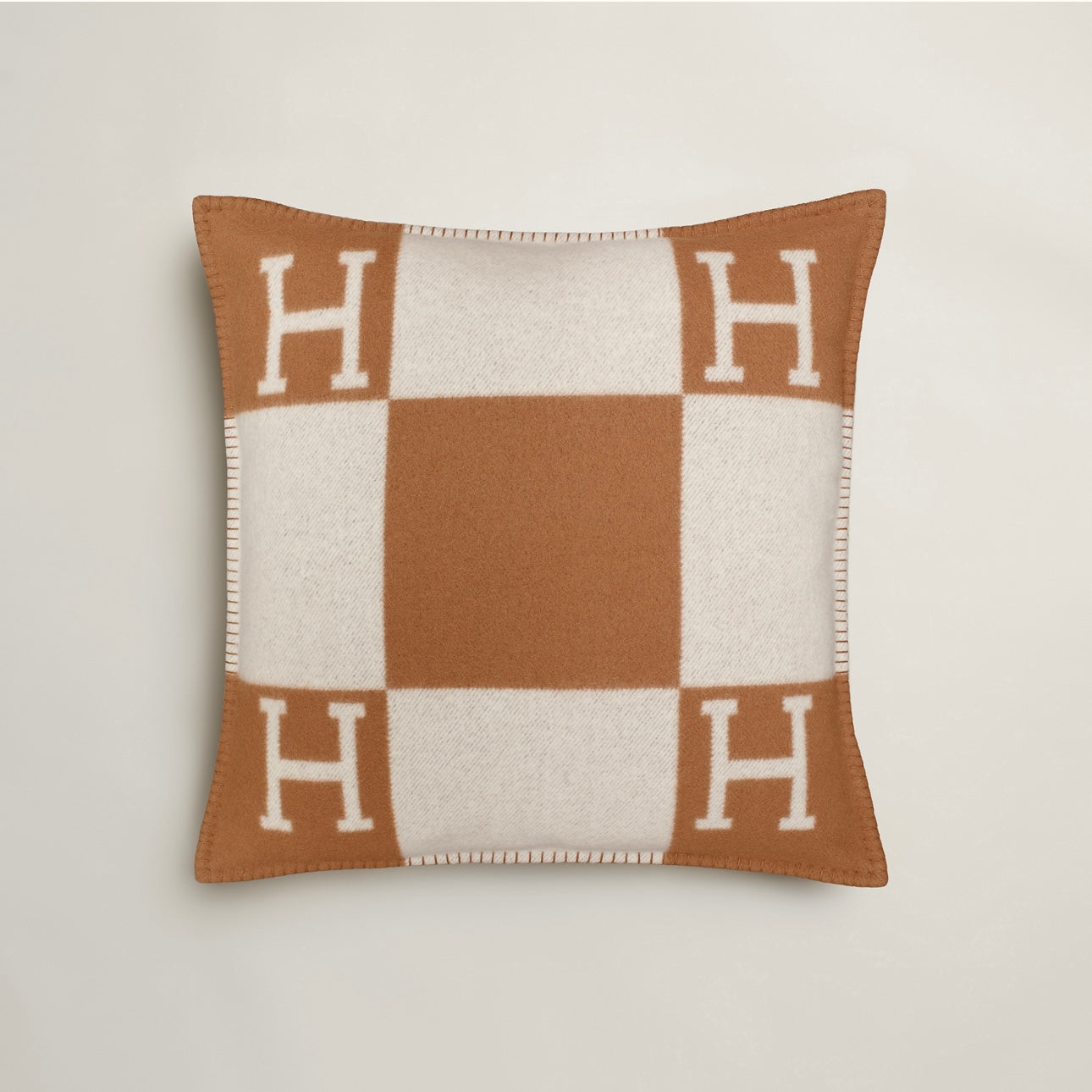 Hermes Avalon Pillow (Camel)