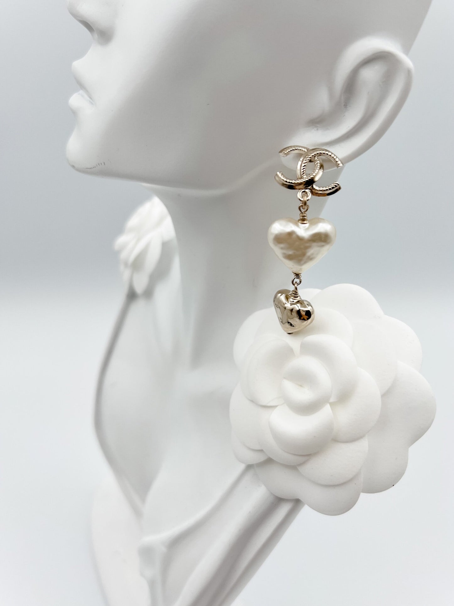 Chanel CC Hearts Dangling Earring
