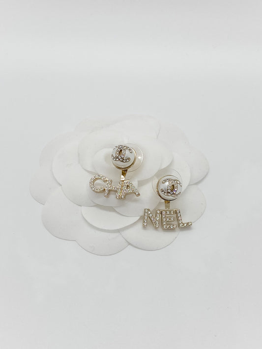 CHA NEL Pearl Earrings