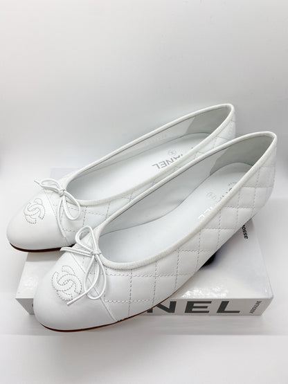 Chanel Ballerina in White Size 40